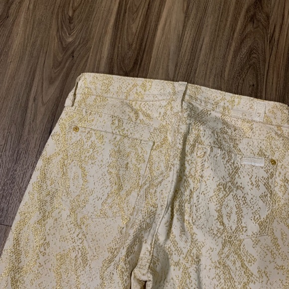 Beautiful Jeans - Picture 6 of 6